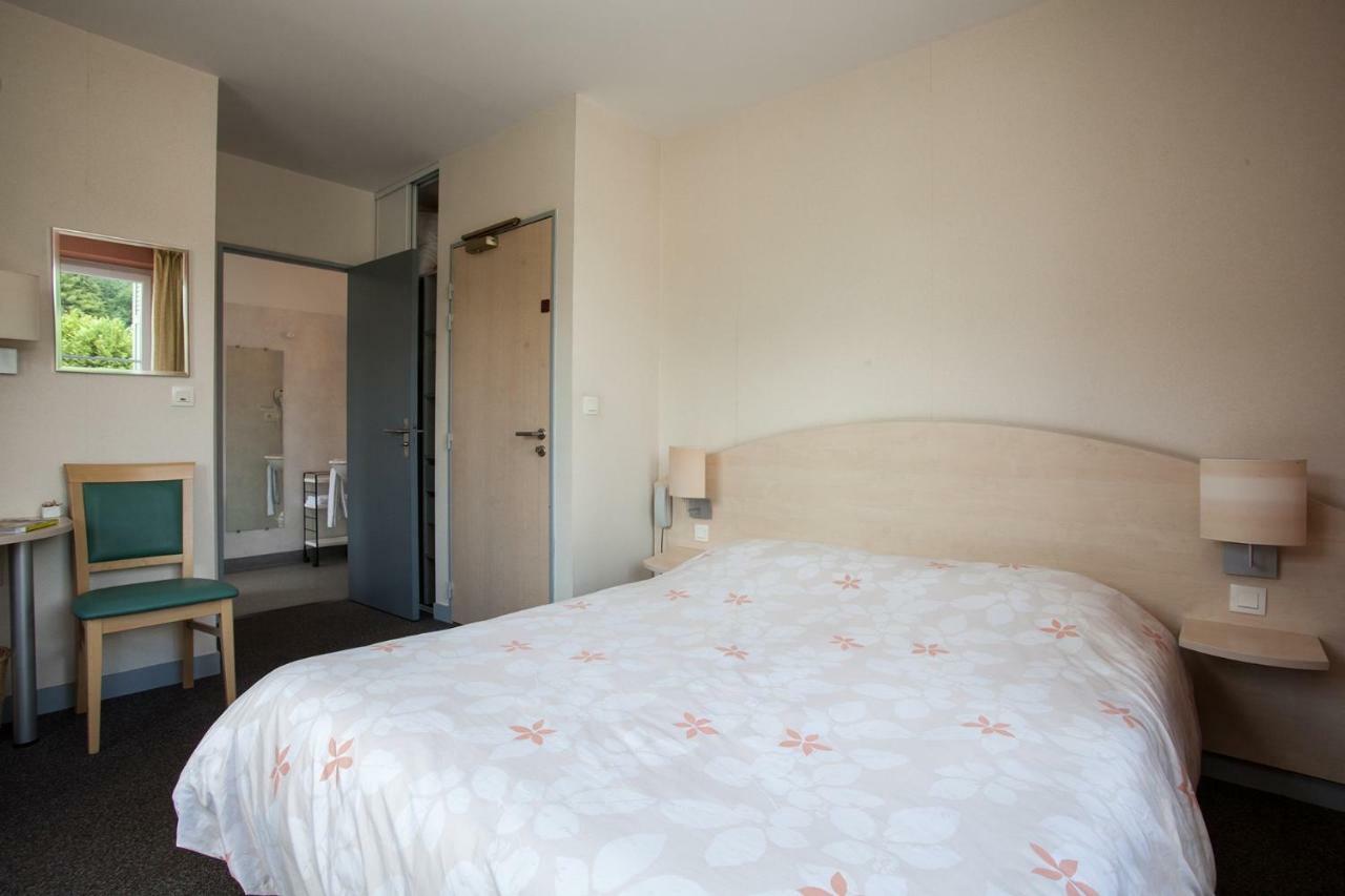 Le Lion D'Or Hotel Manzac-sur-Vern Eksteriør billede