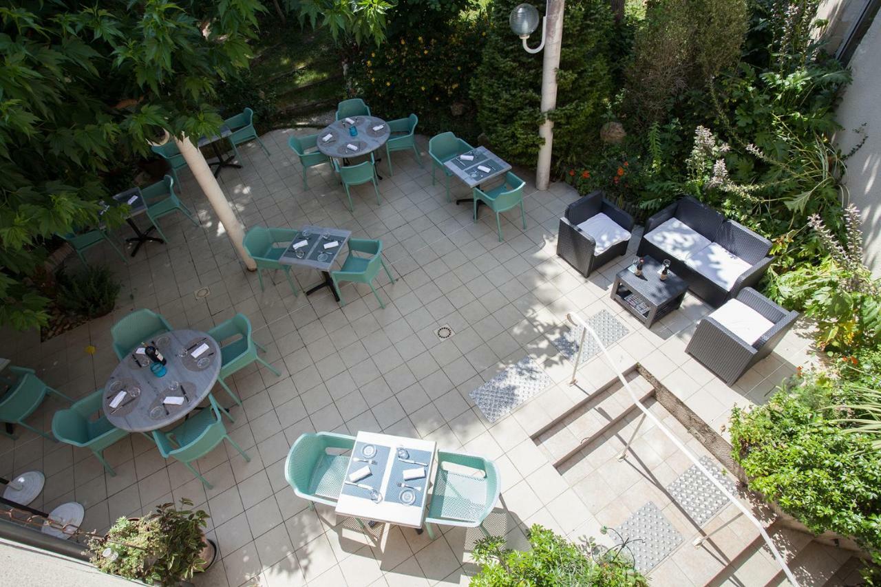 Le Lion D'Or Hotel Manzac-sur-Vern Eksteriør billede